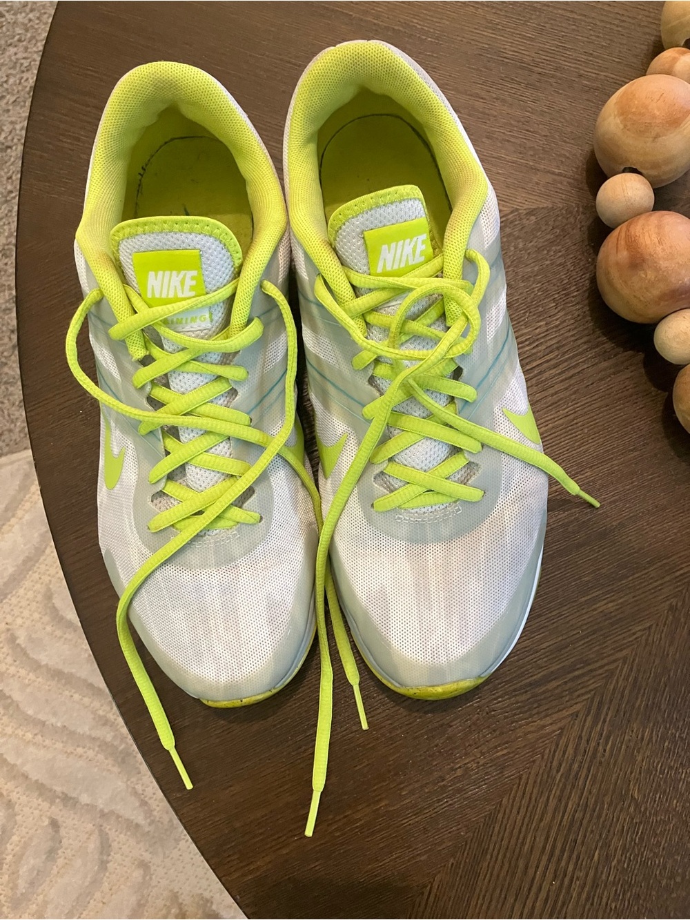 Nike Kids White & Neon Yellow Low-Top Sneakers